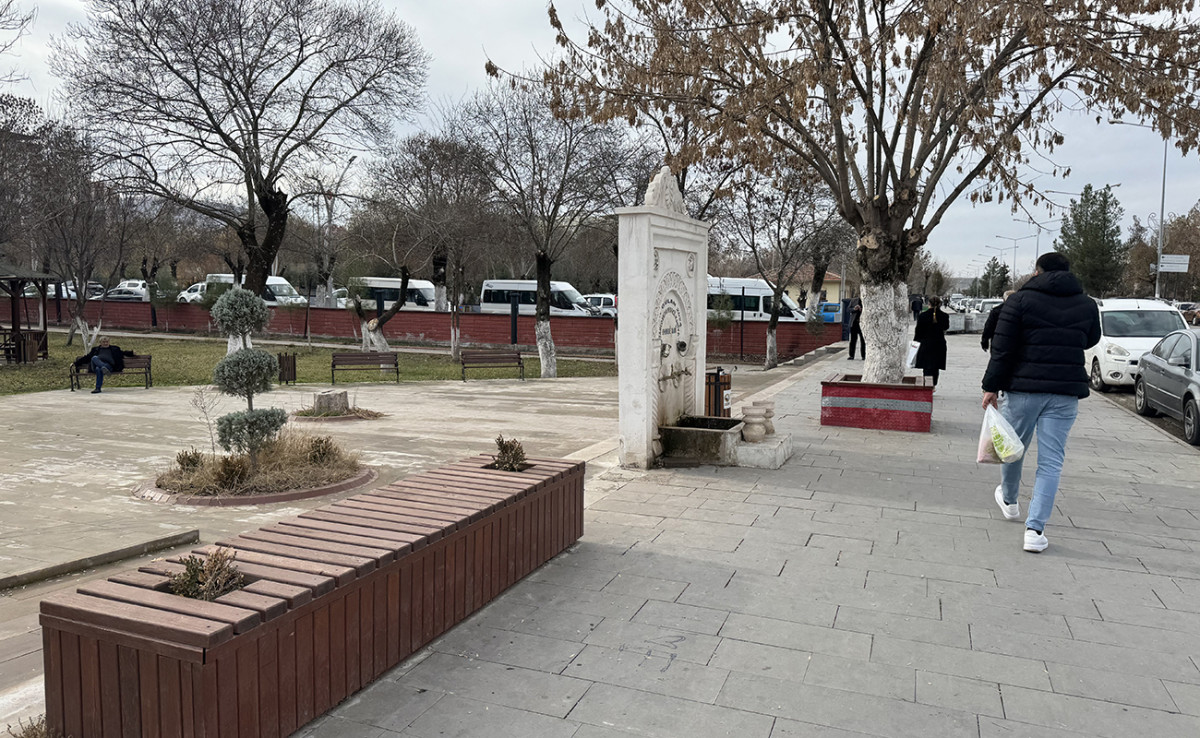 Ahmedi Hani Parkı'nda Hayrat Çeşmesi Tahrip Edildi