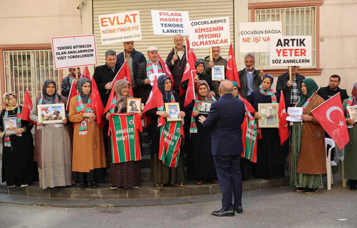 Diyarbakırspor Kulübü Başkanı Akyol, Diyarbakır annelerini ziyaret etti