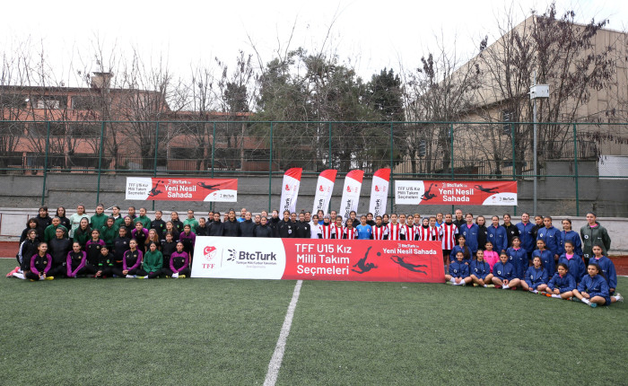 Gaziantep'te 17 yaş altı kız futbolcular milli takımlara girebilmek için yarıştı