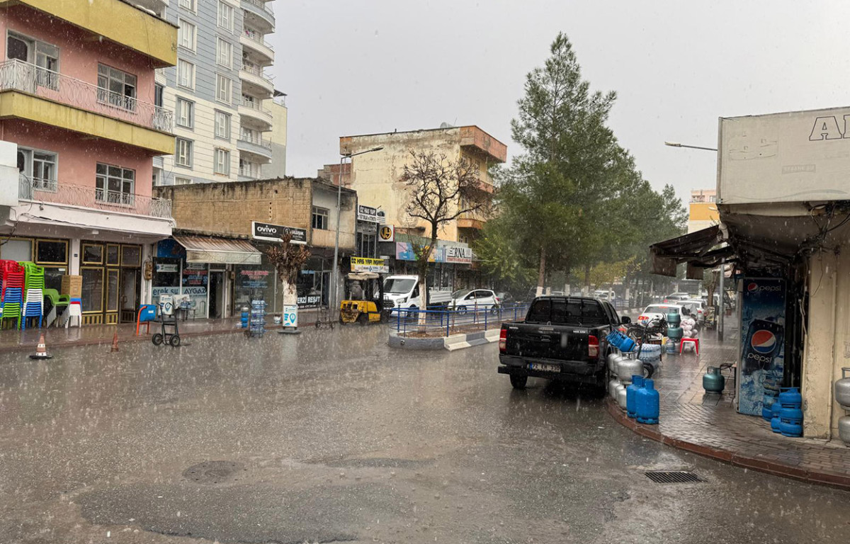 Kurtalan’da sağanak etkili oldu