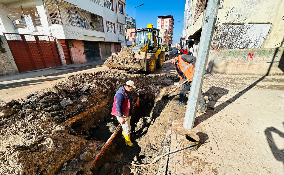 Kurtalan’da yağmur suyu drenaj hattındaki arıza giderildi