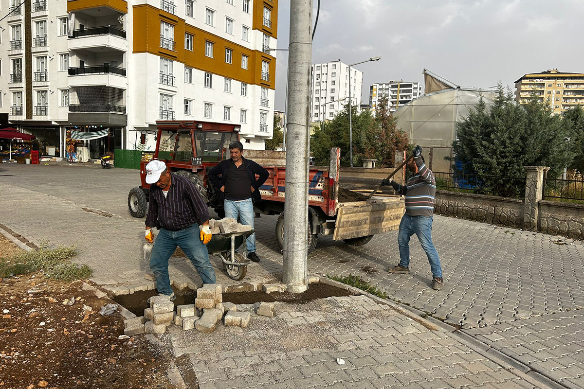 Kurtalan’da Yol Onarım Çalışmaları Sürüyor