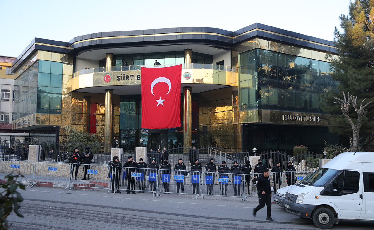 Siirt Belediyesi'ne kayyum atandı