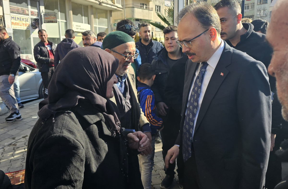 Siirt Valisi Esnaf ve Vatandaşlarla Bir Araya Geldi