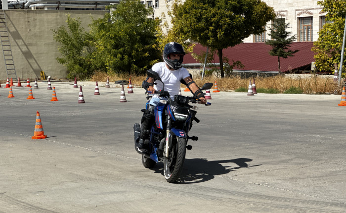 Siirt'te Motosiklet Kazalarına Karşı Önemli Eğitim